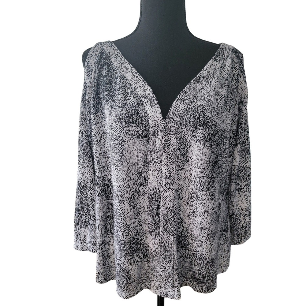 Essentials by Milano Women Large Cold Shoulder Blouse Abstract Print V-Neck Top